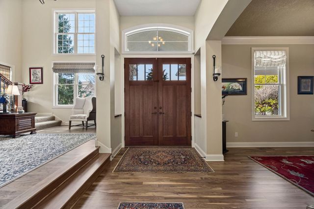 2020 Edgewood Court, Chanhassen, MN 55317