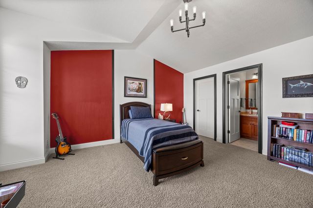 2020 Edgewood Court, Chanhassen, MN 55317