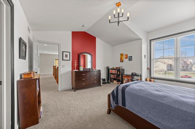2020 Edgewood Court, Chanhassen, MN 55317