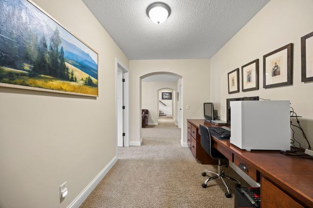 2020 Edgewood Court, Chanhassen, MN 55317