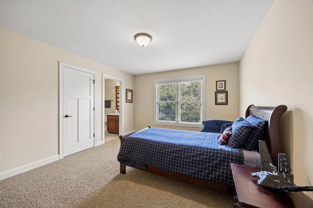2020 Edgewood Court, Chanhassen, MN 55317