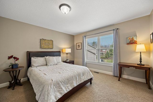 2020 Edgewood Court, Chanhassen, MN 55317