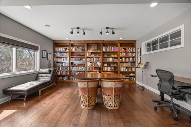 2020 Edgewood Court, Chanhassen, MN 55317