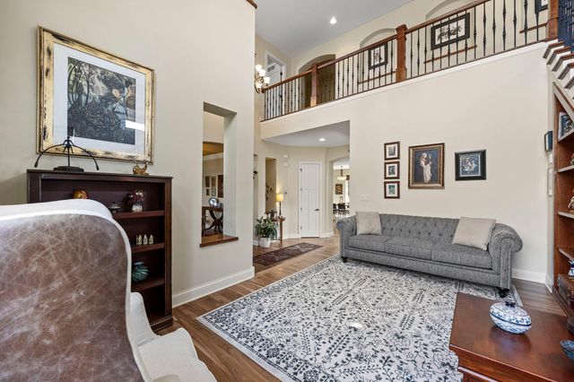 2020 Edgewood Court, Chanhassen, MN 55317
