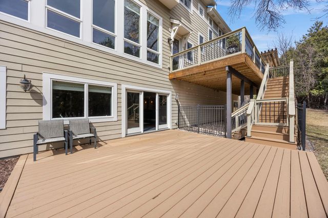 2020 Edgewood Court, Chanhassen, MN 55317