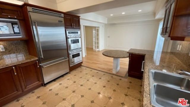 11807 DOROTHY Street 3, Los Angeles, CA 90049