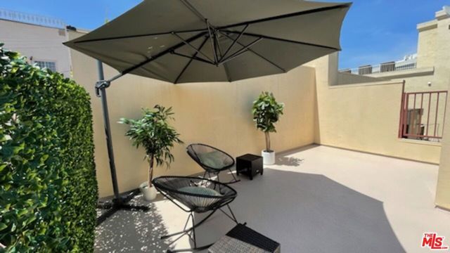 11807 DOROTHY Street 3, Los Angeles, CA 90049