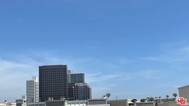 11807 DOROTHY Street 3, Los Angeles, CA 90049