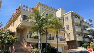 11807 DOROTHY Street 3, Los Angeles, CA 90049