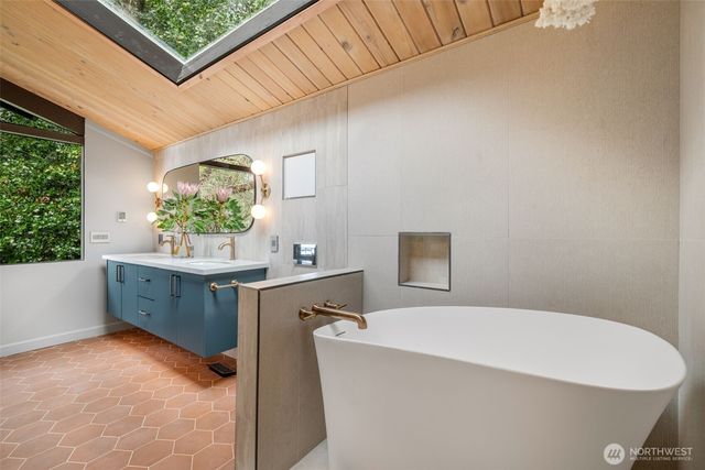 2650 SW 151st Place, Burien, WA 98166