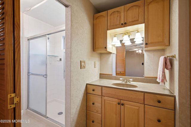 7 Greenwich Avenue, Manchester, NJ 08759