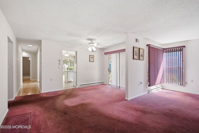 7 Greenwich Avenue, Manchester, NJ 08759