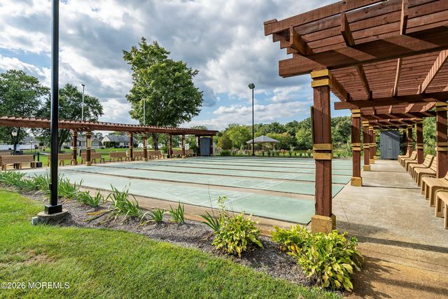 7 Greenwich Avenue, Manchester, NJ 08759
