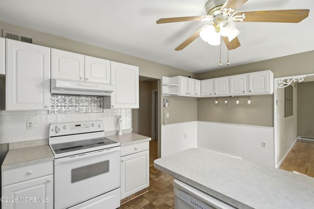 7 Greenwich Avenue, Manchester, NJ 08759