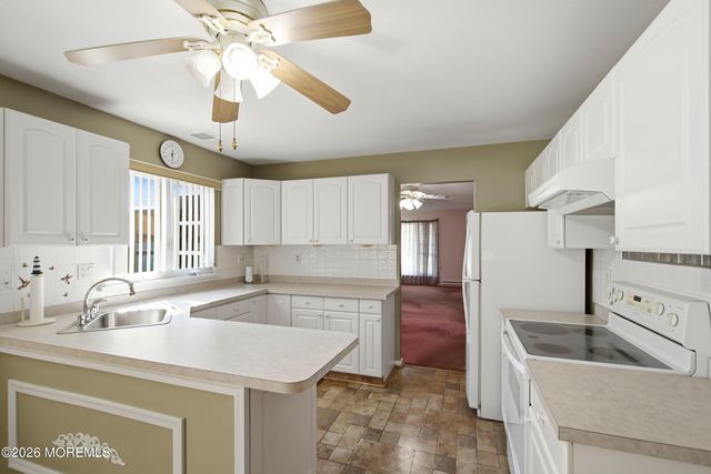 7 Greenwich Avenue, Manchester, NJ 08759