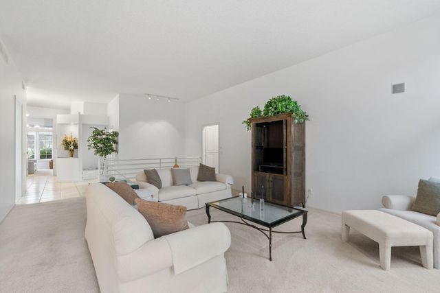 12525 42nd Avenue N, Plymouth, MN 55441