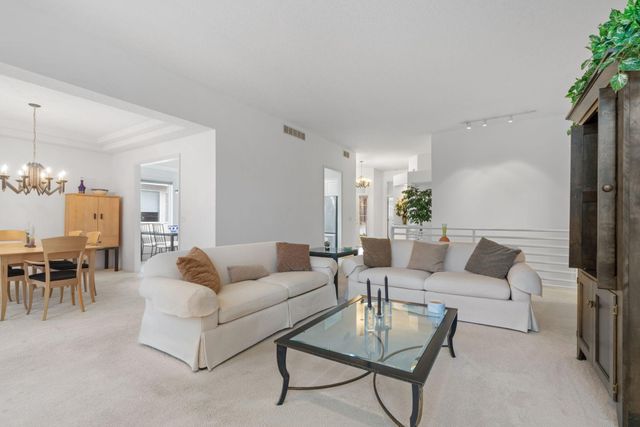 12525 42nd Avenue N, Plymouth, MN 55441