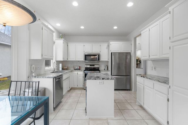 12525 42nd Avenue N, Plymouth, MN 55441