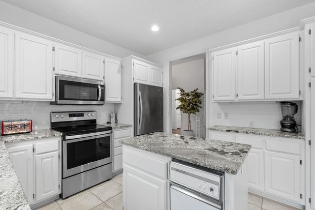 12525 42nd Avenue N, Plymouth, MN 55441