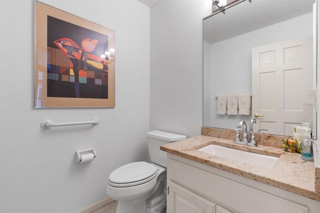 12525 42nd Avenue N, Plymouth, MN 55441