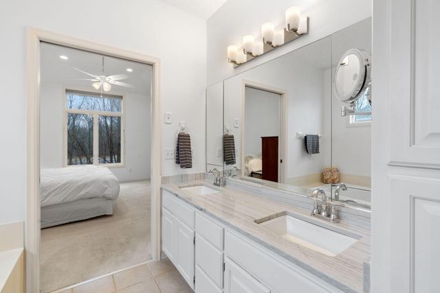 12525 42nd Avenue N, Plymouth, MN 55441