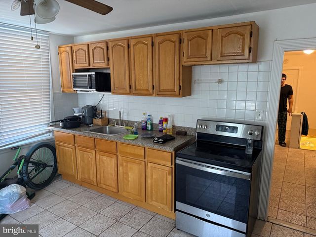 500 E THELMA ST, Philadelphia, PA 19120