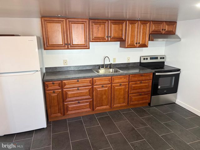 500 E THELMA ST, Philadelphia, PA 19120