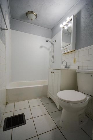 5625 N 57th STREET, Milwaukee, WI 53218