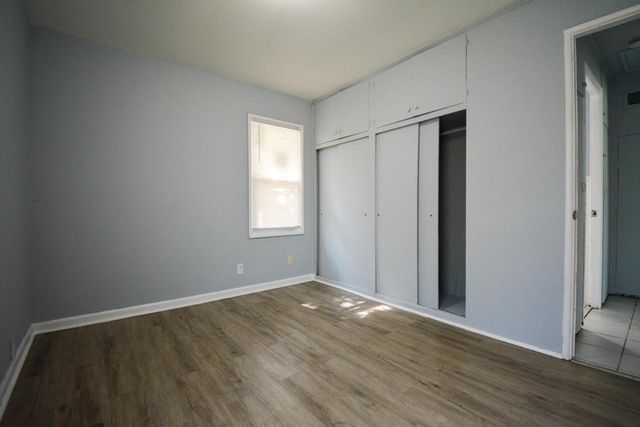 5625 N 57th STREET, Milwaukee, WI 53218