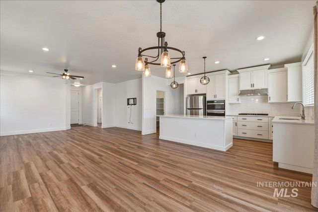 2109 N Gelding Ct, Middleton, ID 83644