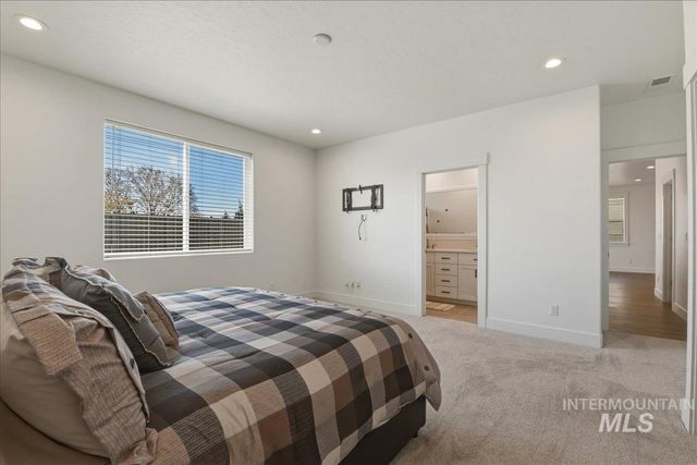 2109 N Gelding Ct, Middleton, ID 83644