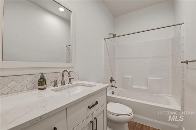 2109 N Gelding Ct, Middleton, ID 83644