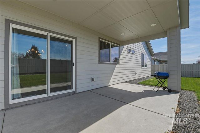 2109 N Gelding Ct, Middleton, ID 83644