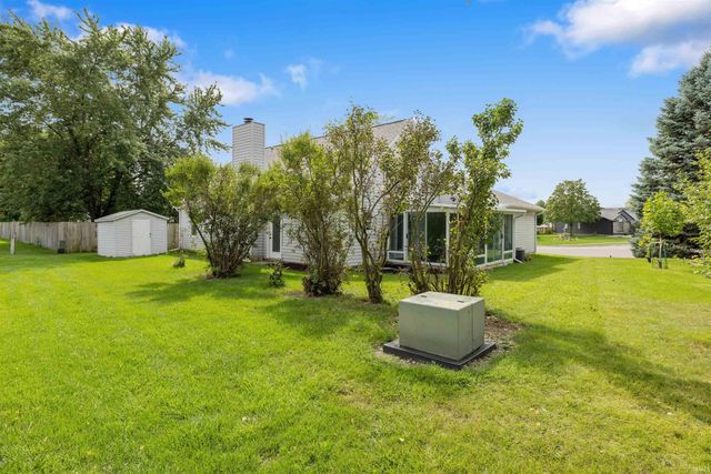 304 Morning Wind Place, Kendallville, IN 46755