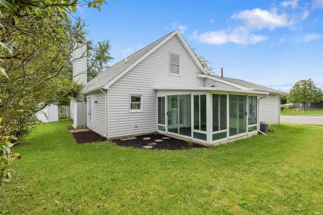 304 Morning Wind Place, Kendallville, IN 46755