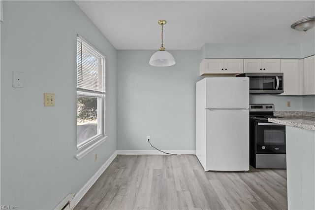 9628 10th Bay St Apt 16, Norfolk, VA 23518