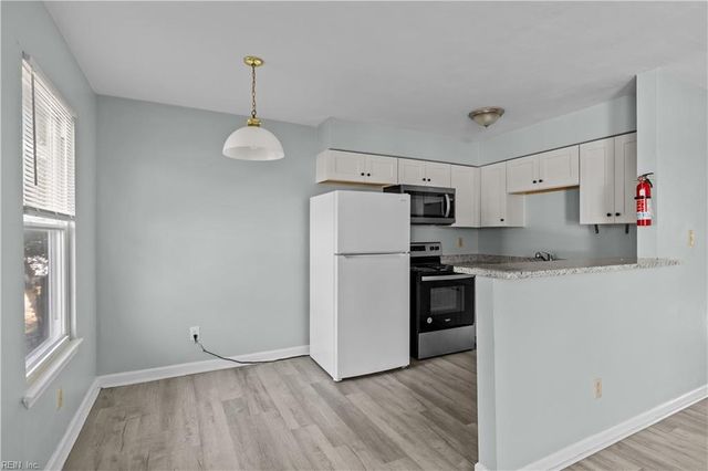 9628 10th Bay St Apt 16, Norfolk, VA 23518