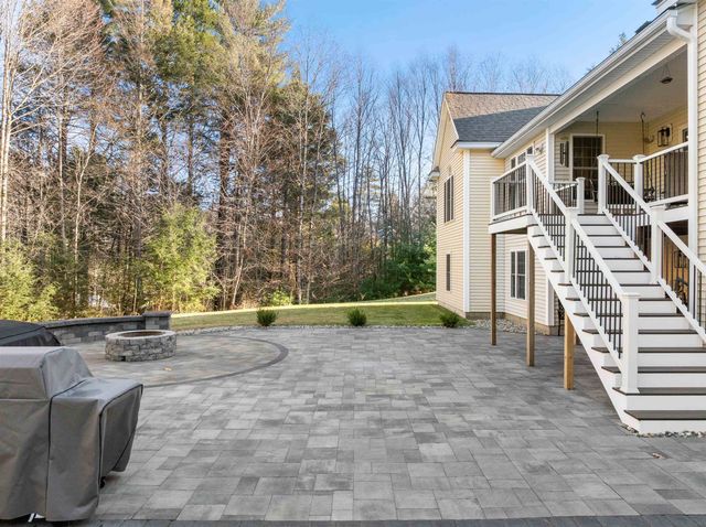 18 Sofia Way, Nottingham, NH 03290