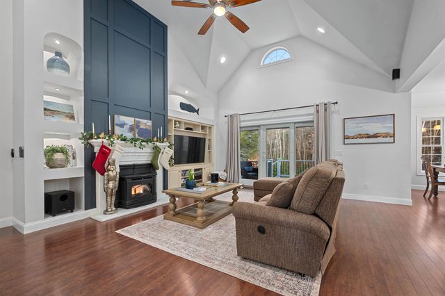 18 Sofia Way, Nottingham, NH 03290