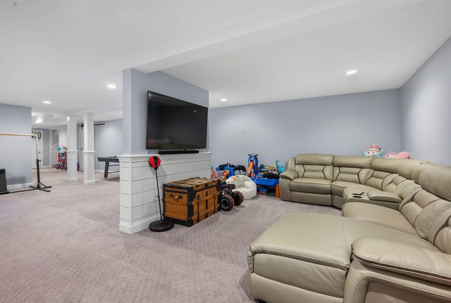 18 Sofia Way, Nottingham, NH 03290