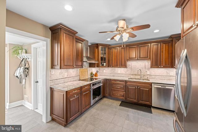 56 PAOLI PIKE, Paoli, PA 19301