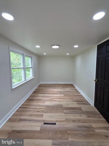 588 BLANDON RD, Fleetwood, PA 19522