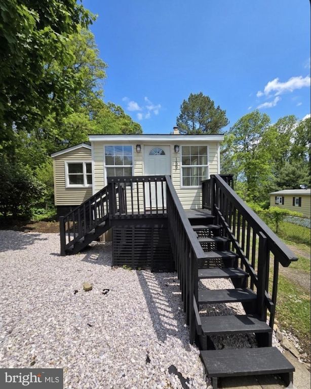 588 BLANDON RD, Fleetwood, PA 19522