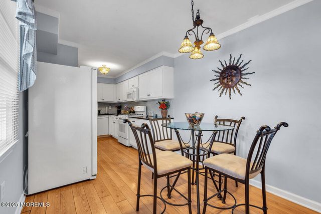 5 Cherrywood Circle 105, Brick, NJ 08724