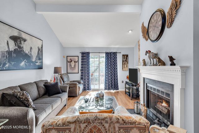 5 Cherrywood Circle 105, Brick, NJ 08724