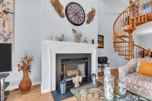 5 Cherrywood Circle 105, Brick, NJ 08724