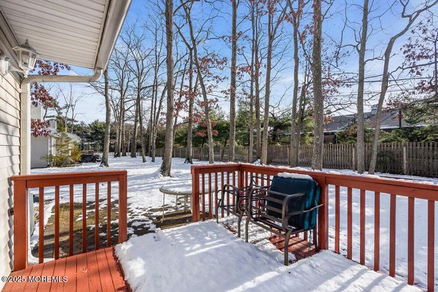 5 Cherrywood Circle 105, Brick, NJ 08724