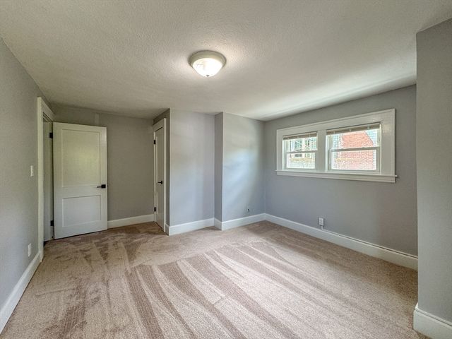 185 Leyfred Ter, Springfield, MA 01108