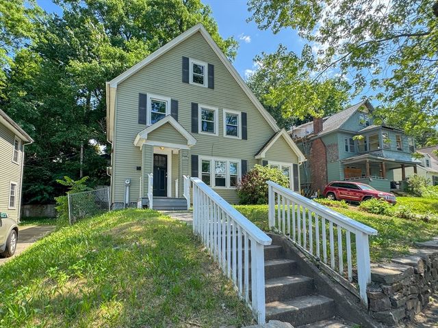 185 Leyfred Ter, Springfield, MA 01108