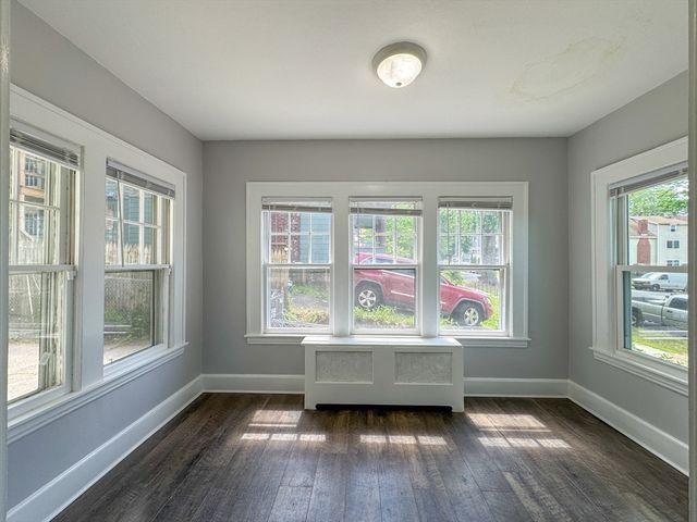185 Leyfred Ter, Springfield, MA 01108